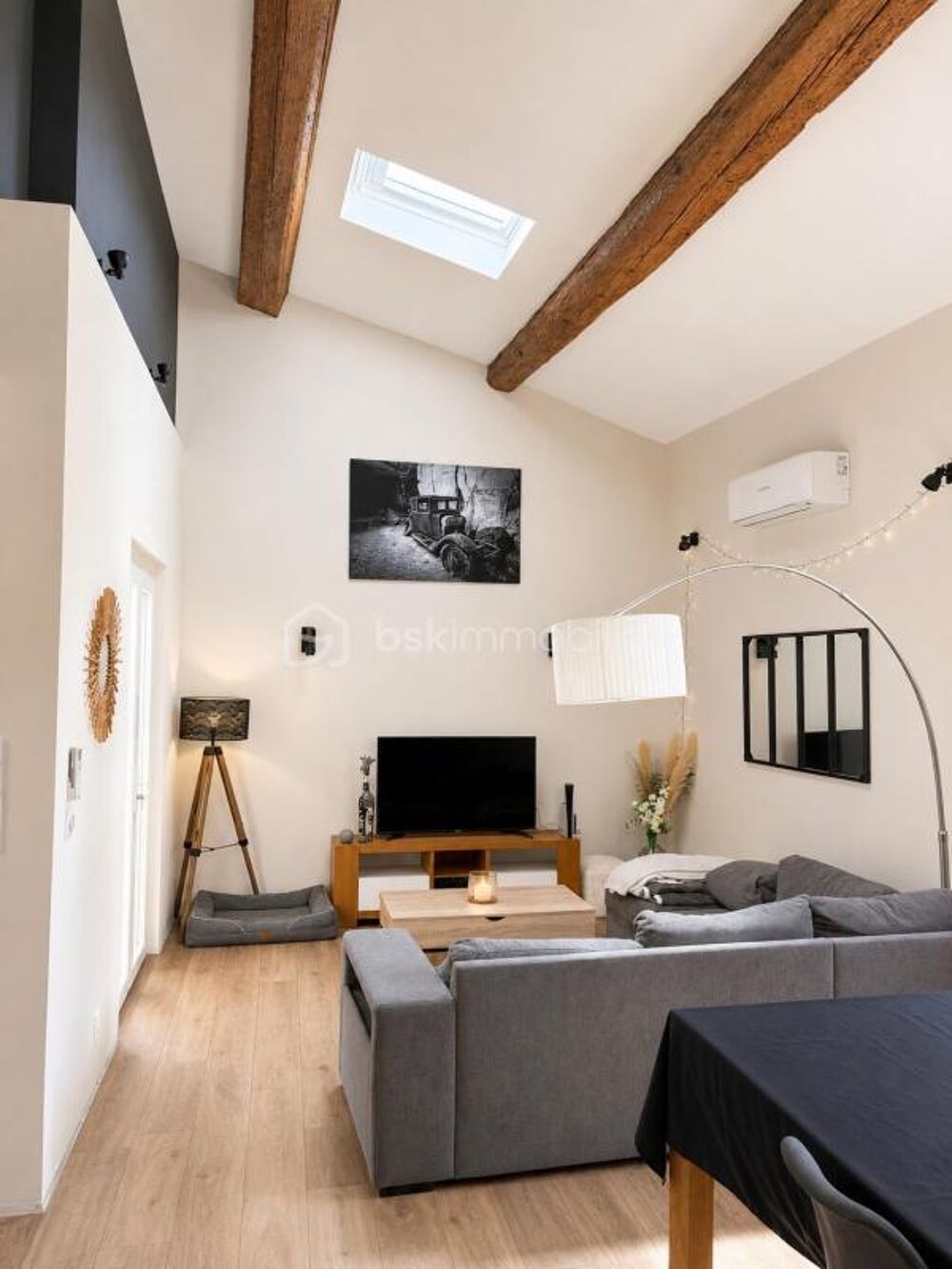 Vente Duplex/Triplex DUPLEX DE STANDING ENTIÈREMENT RÉNOVÉ AVEC GARAGE DE 75 M² Lespignan
