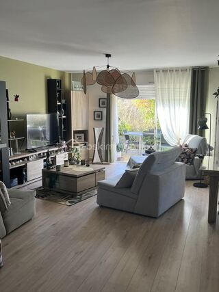  Appartement � vendre 3 pi�ces 77 m�