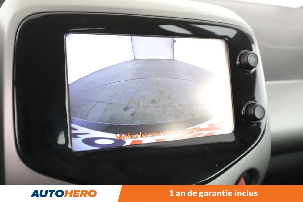 Aygo 1.0 VVT-i X-Play X-Shift 5P 69 ch 2015 occasion 92130 Issy-les-Moulineaux