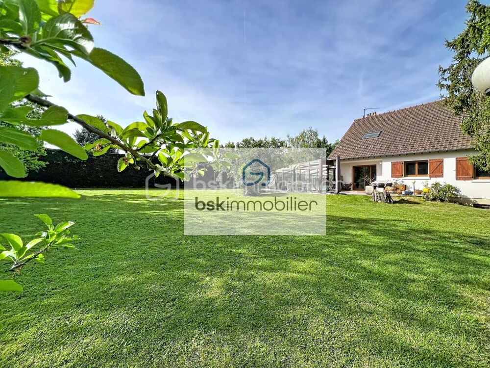 Vente Propriété/Château TIGERY - Maison familiale, 6 chambres, piscine couverte et terrain de 1 830 m² Tigery