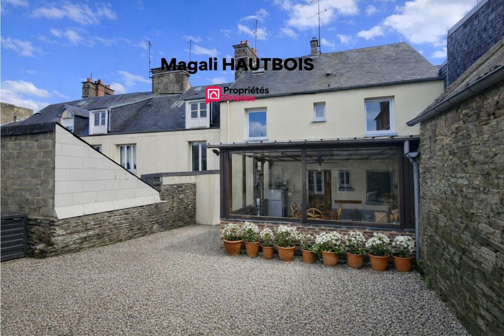 Maison de ville Saint Hilaire Du Harcouet 6 pièce(s) 167 m2