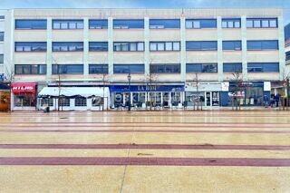  Immeuble � vendre 15 + pi�ces 1700 m�