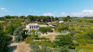 Vente Maison Référence : 7030-ABO - Vaste domaine 40 hectares + 2 Maisons de 500 m2 et 85 m2 + divers bâtis Velaux