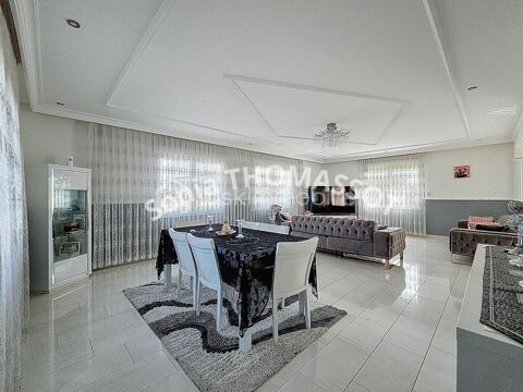   Thomassot Sonia Maison - 7 pi�ce(s) - 260 m�