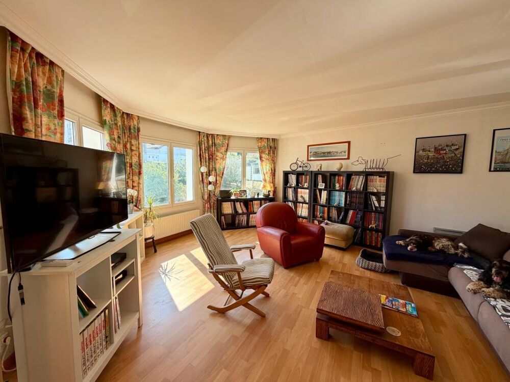 Maison de 8 pièces de 141 m² à La Chapelle-Saint-Laurent