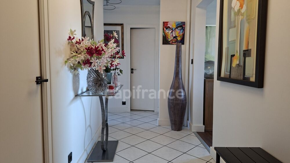 Vente Appartement Apt 4 pièces, Dernier étage, vue panoramique, garage, cave, local vélo !! Aix les bains