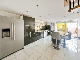  Maison � vendre 10 pi�ces 250 m�