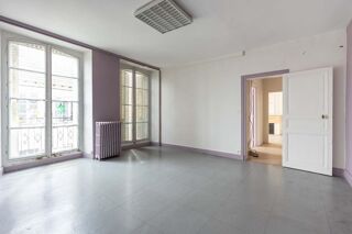  Immeuble à vendre 15 + pièces 288 m²