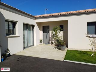 House in Niort, La Boule d'Or, Centre Ville
