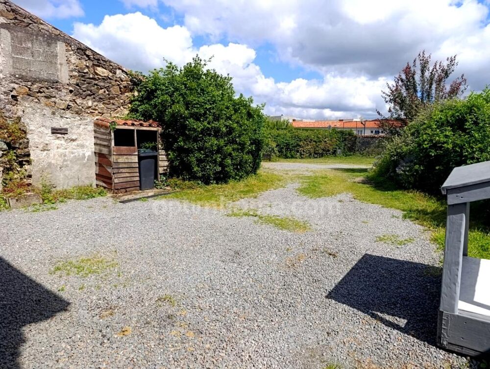 Vente Maison Maison atypique et son studio Mouilleron en pareds