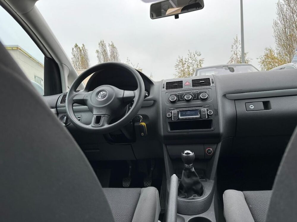Touran II 1.2 TSI 105 BLUEMOTION TECHNOLOGY TRENDLINE 2011 occasion 78240 Chambourcy