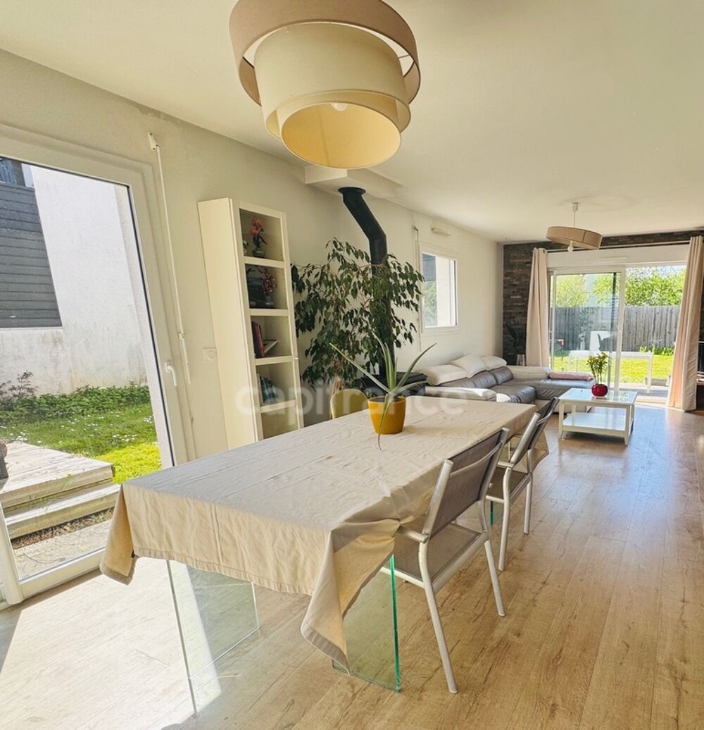 MESQUER - A VENDRE MAISON SITUÉE AU CALME AVEC JARDIN - 4 CHAMBRES ET GARAGE - ACCÈS TOUT À PIEDS OU À VÉLO