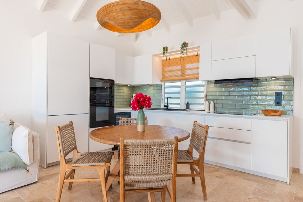 Vente Villa À VENDRE VILLA D'EXCEPTION 2 CHAMBRES AVEC VUE MER PANORAMIQUE – LES HAUTS DE LA BAIE, SECTEUR BAIE ORIENTALE SAINT-MARTIN (9715 Saint martin