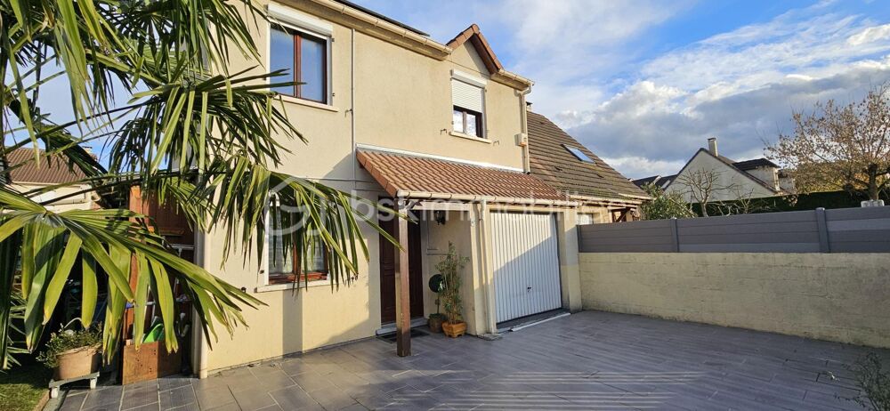 Maison de 2000 dans quartier calme et familliale