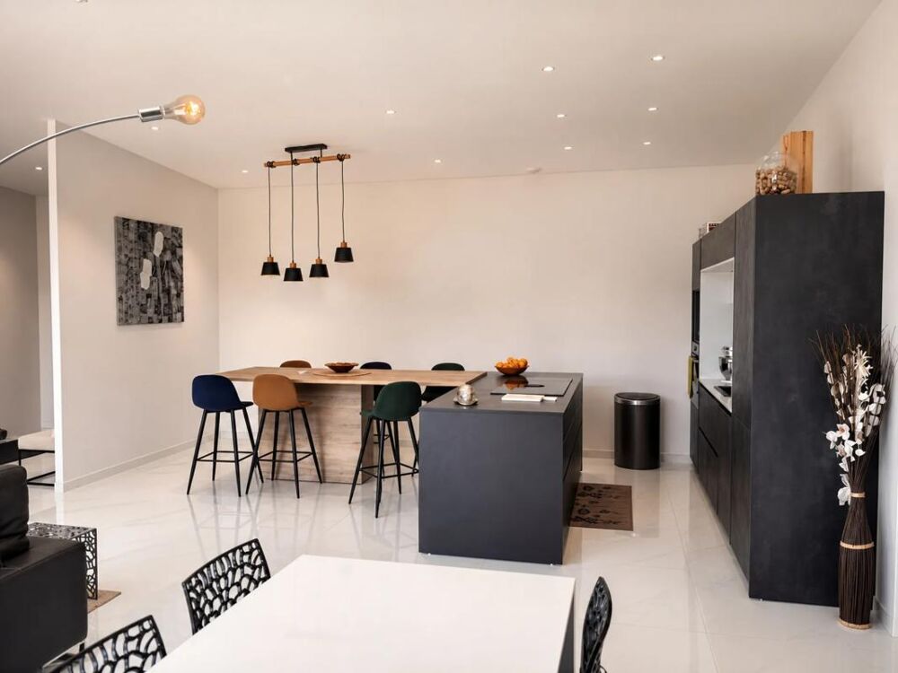 Villa Haut de gamme de 167 m² avec terrain de 4800 m2 à Villespy