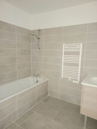  Appartement � louer 4 pi�ces 80 m�