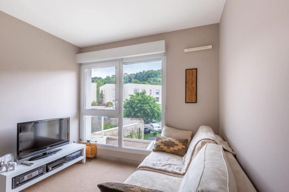 Vente Appartement T2 de 43 m² – Givors Ville, rue Émile Zola – Box fermé en sus Givors