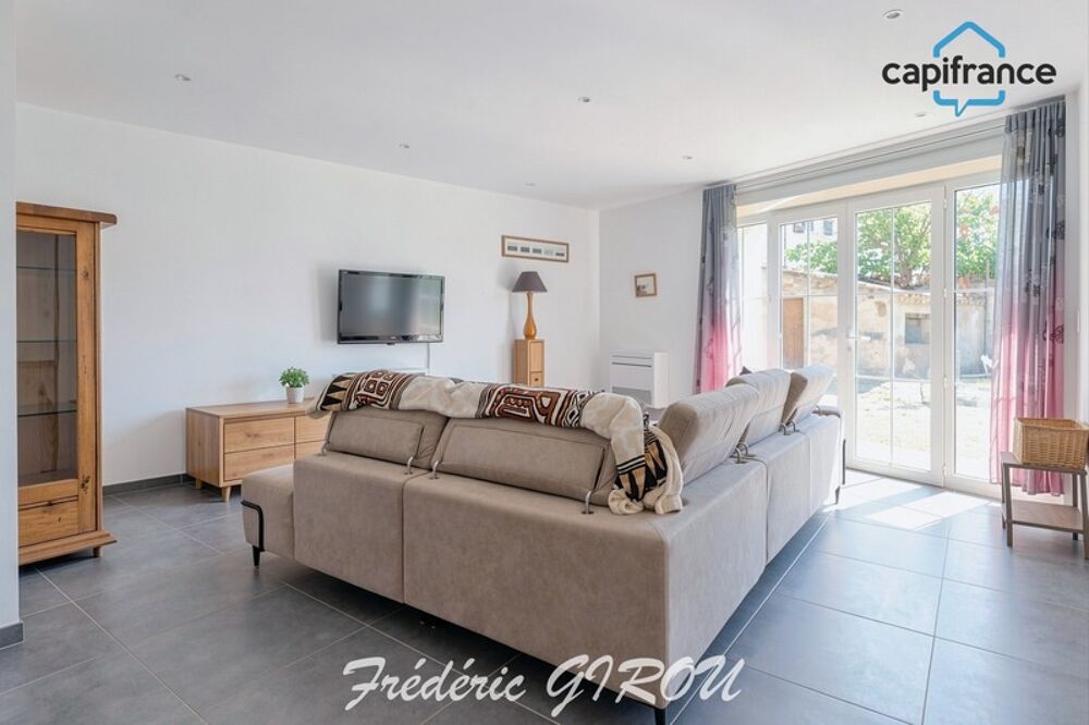 Maison de village rénovée 4/5 pièces 135m² LANCON de PROVENCE (13680) - vaste cour et grange en annexe