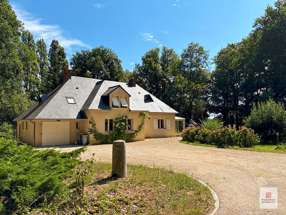 Vente Maison Maison Durtal 8 pièce(s) 203.23 m2 Durtal