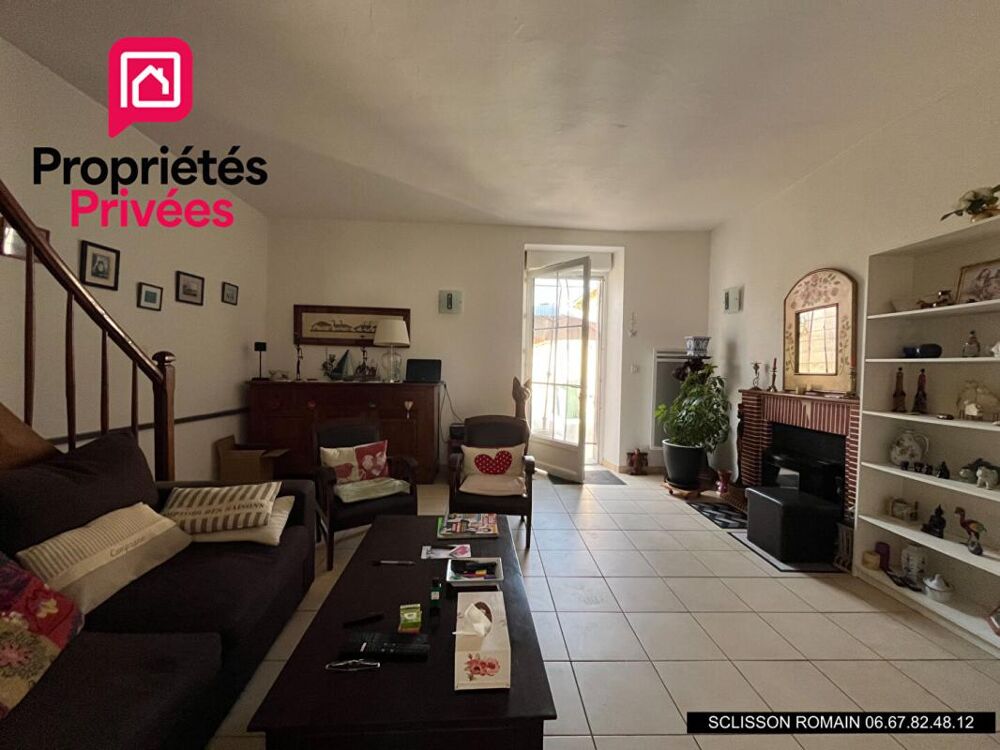 Maison de ville - Mortagne Sur Gironde - 91 m2 - commerces à pied - PRIX 148 990 HAI