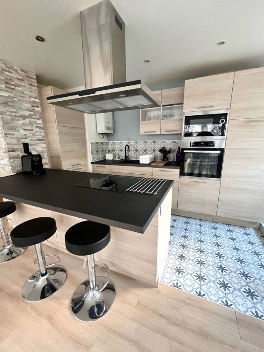 T3 MEUBLE avec cave à Lyon 9