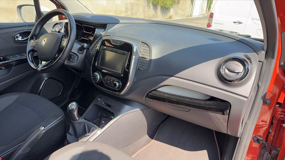 Captur 0.9 TCe 90 Life 2014 occasion 06300 Nice