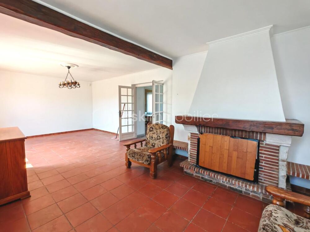 Vente Maison Charmante maison de 6 pièces avec balcon, jardin, sous-sol et 3 parkings à découvrir ! Coulommiers