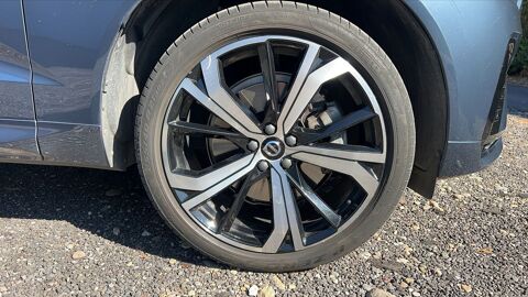 XC60 T6 Recharge 341 Plug in Hybrid AWD Geartronic8 R-Design - En 2022 occasion 63000 Clermont Ferrand