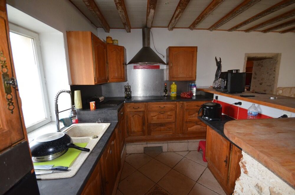Vente Maison Proche de MONTMIRAIL (51) à vendre Maison en pierre de 5 pièces avec belles dépendances Montmirail