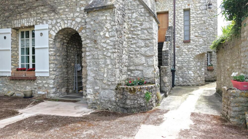 Maison de 8 pièces de 235 m² à Dammartin-en-Serve