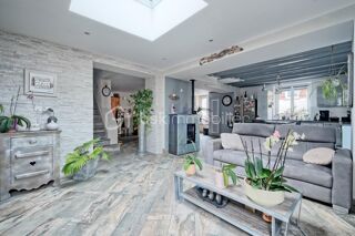  Propri�t�/ch�teau � vendre 7 pi�ces 165 m�