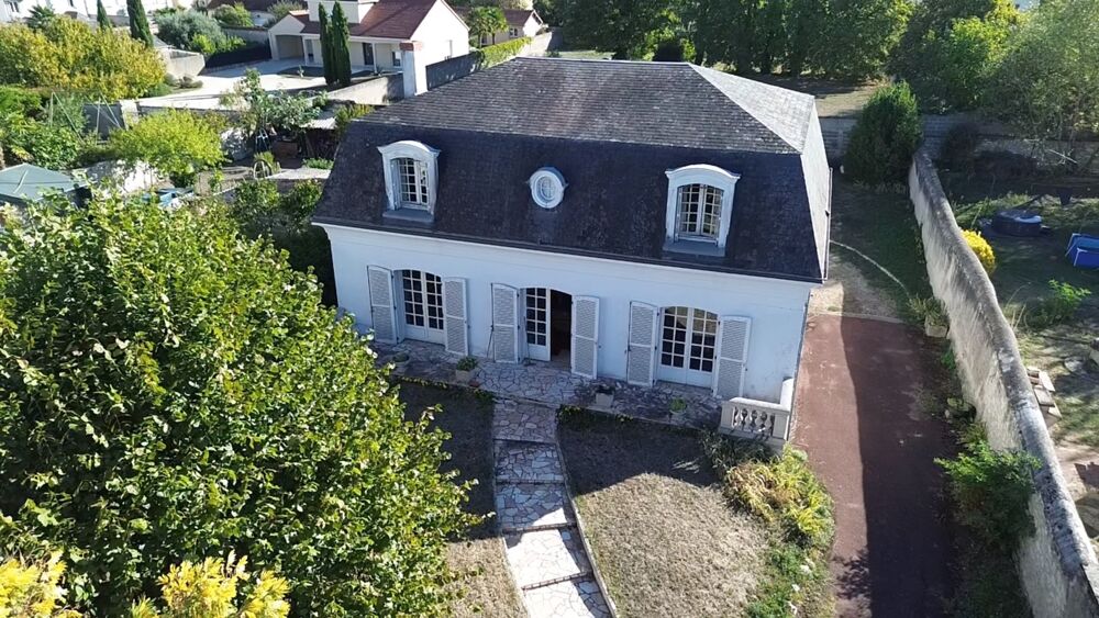 CHÂTELLERAULT  Maison familiale 152 m²  5 chambres  Vie de plain-pied  Terrain 1 000 m²