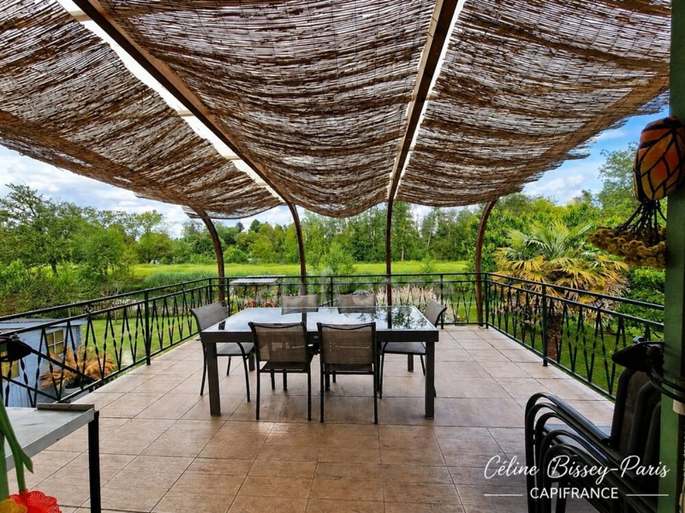 Maison à vendre 7 pièces 161 M2 PONT SUR YONNE (89), Terrain 1974 M2, 4 Chambres, Piscine avec abri 10 M X 5 m