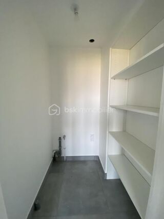  Appartement à louer 4 pièces 101 m²