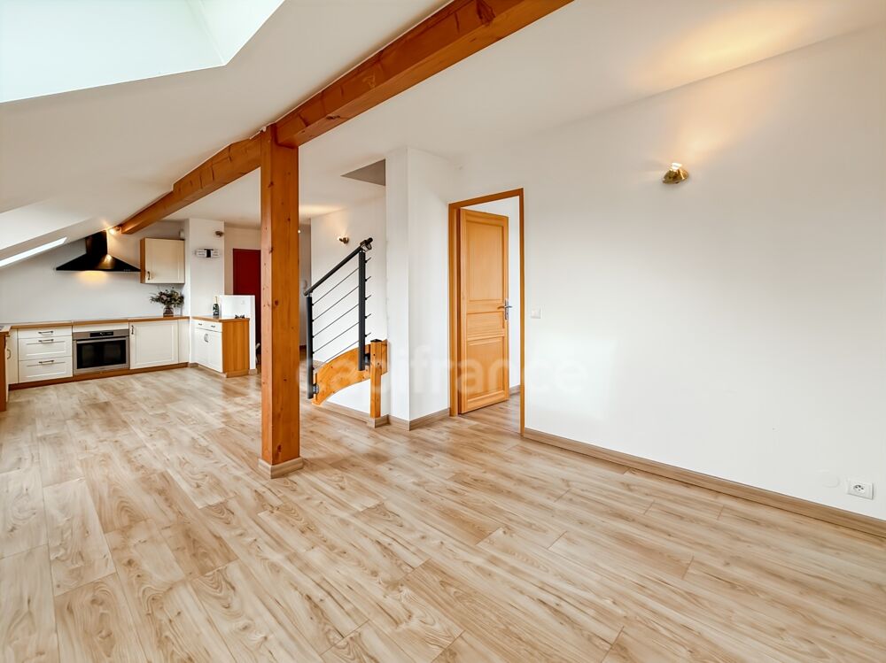 Appartement à vendre 4 pièces GRILLY (01) - Duplex T4 - 75m2 avec parking privatif