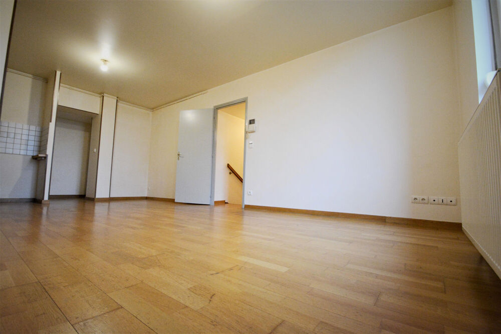 Location Appartement Dpt Nord (59), à louer CAMBRAI appartement T3 - 55 m² - 1er étage Cambrai