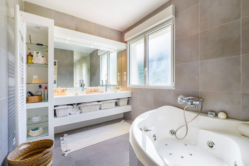 � vendre  Villa Saint-Andr�-des-Eaux (44117)