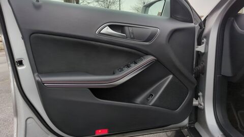 Classe GLA I 200 156 7G-Tronic Fascination - Automatique Toit ouvrant 2017 occasion 59480 La Bassee