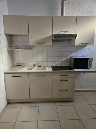  Appartement à louer 1 pièce 28 m²