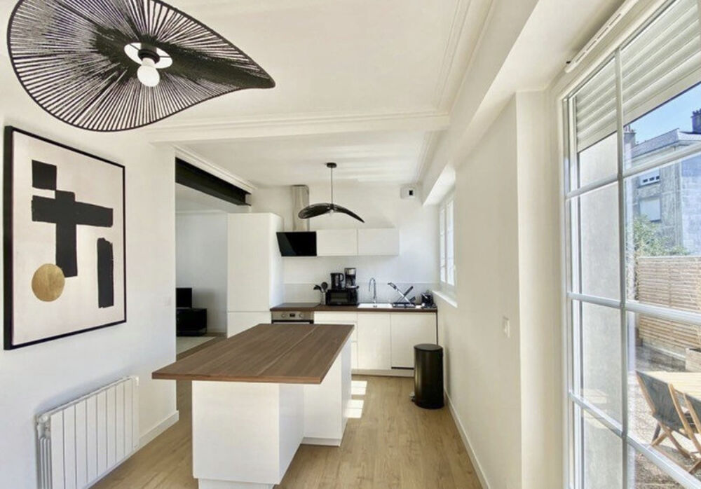 Appartement T3 de charme au coeur du triangle dOr dAngers avec terrasse de 55m²
