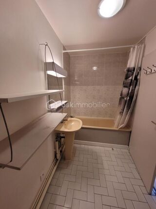  Appartement à louer 1 pièce 32 m²