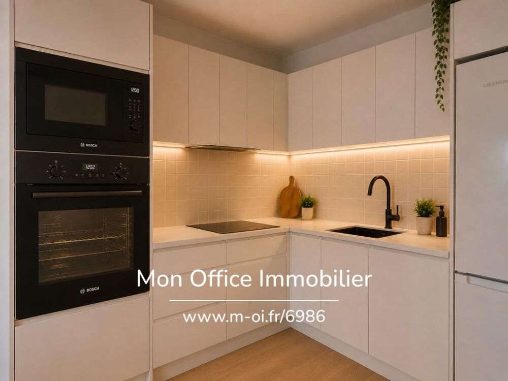 Vente Appartement Référence : 6986-LES - APPARTEMENT CENTRE VILLE 43M2 AVEC PARKING DE CAVALAIRE SUR MER Cavalaire sur mer