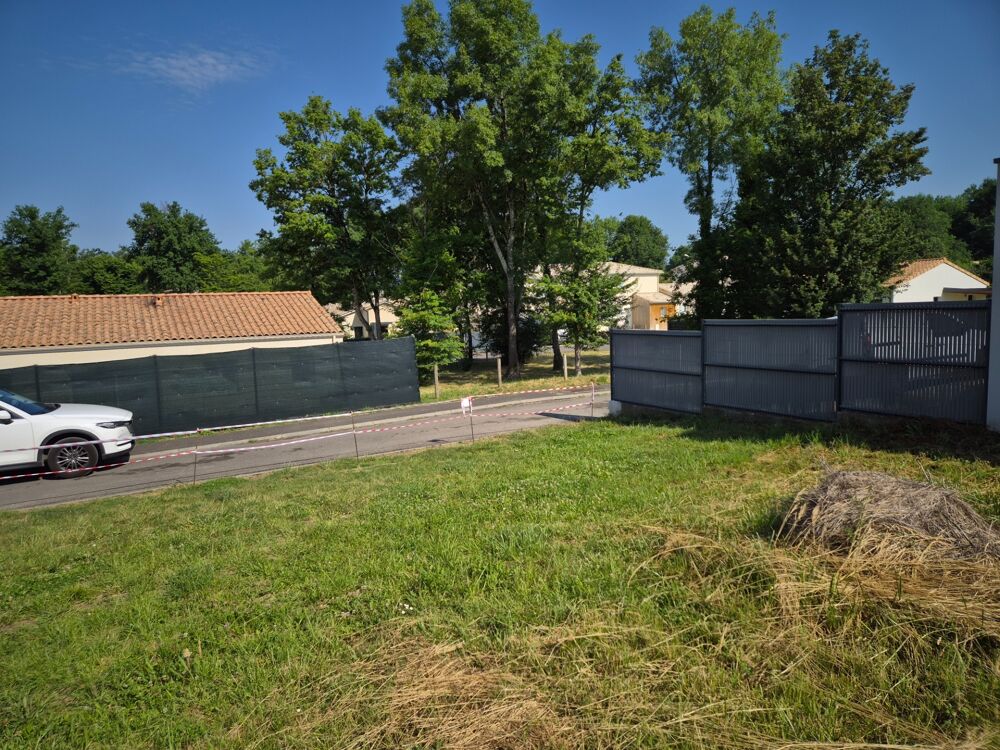 Vente Terrain Terrain constructible dans petit lotissement, emplacement qualitatif avec vue sur bosquet Fleac