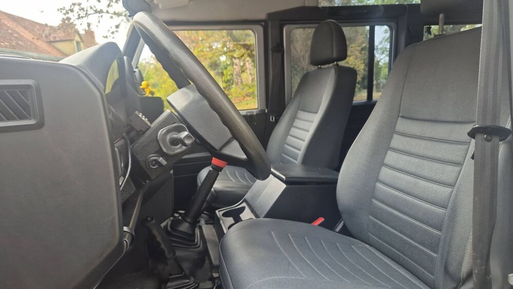 Defender Station Wagon 2.4 TDCi 122 Td4 2009 occasion 03200 Vichy