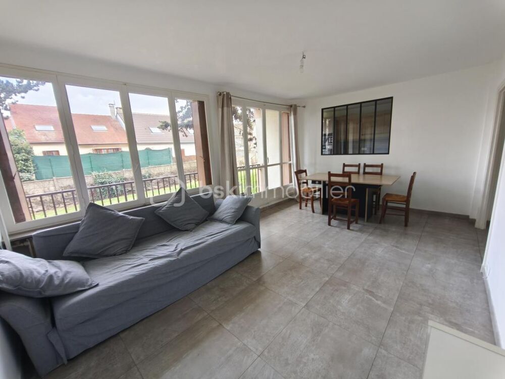 Appartement 3 pièces de 65m² avec balcon, parking et cave