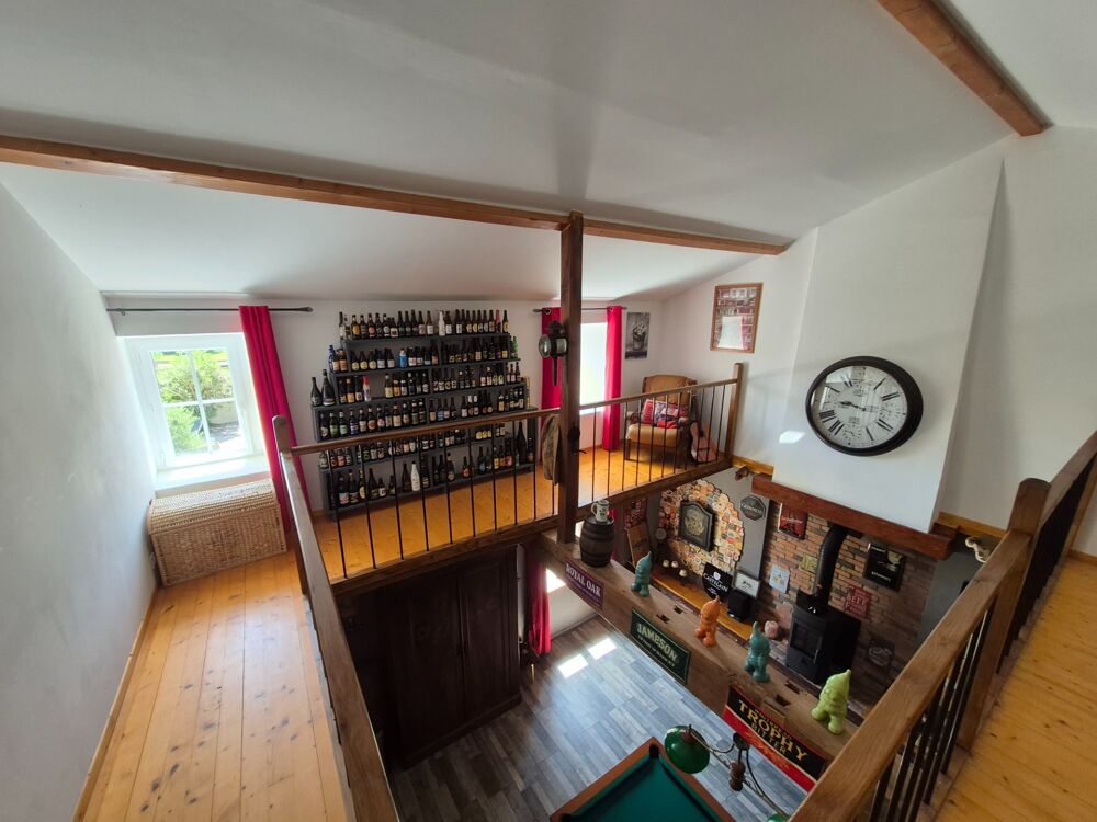 Vente Maison Maison avec nombreuses dépendances, studio et terrain constructible de plus de 3 000 m² Champdolent
