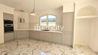  Villa à vendre 6 pièces 245 m²