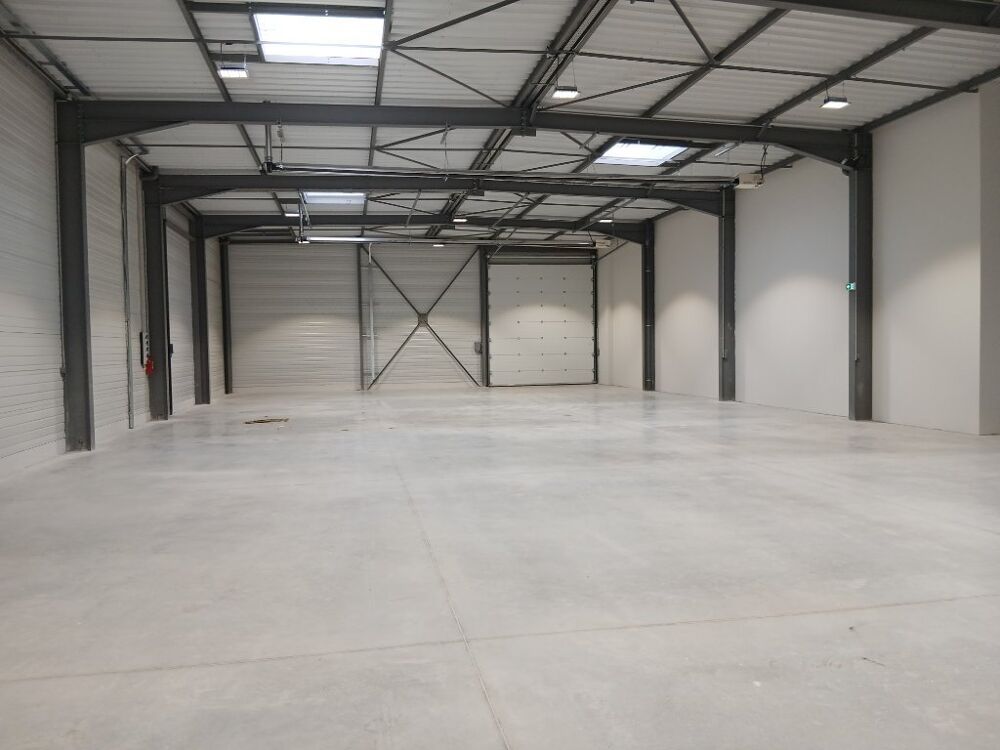   A LOUER - BATIMENT D'ACTIVITE Besancon