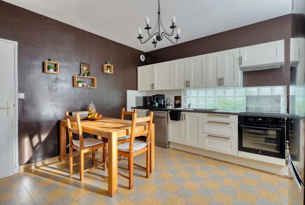 Vente Maison Maison de 7 pièces de 161 m² à Montville Montville