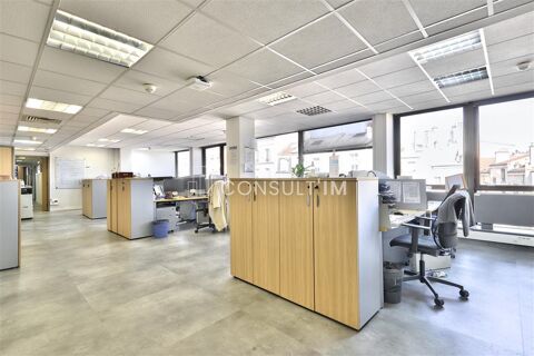Au pied du Pont de St Cloud, beau plateau lumineux de 362 m&sup2; &agrave; VENDRE 633500 92210 Saint cloud